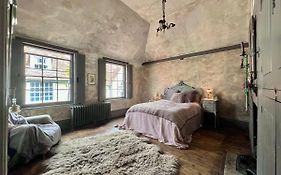 Seasoned Grandeur Home